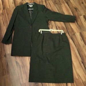 Long Dress jacket and Skirt set green size 12 Dress Barn polyester teacher, bank